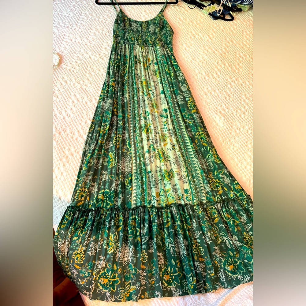 Maxi summer light and flowy dress